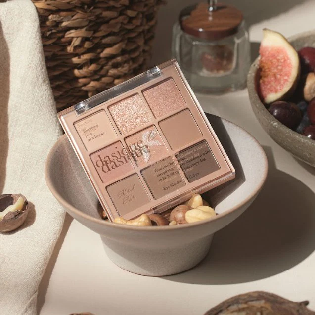 Eyeshadow Palette - 24 Muted Nuts - Image 6
